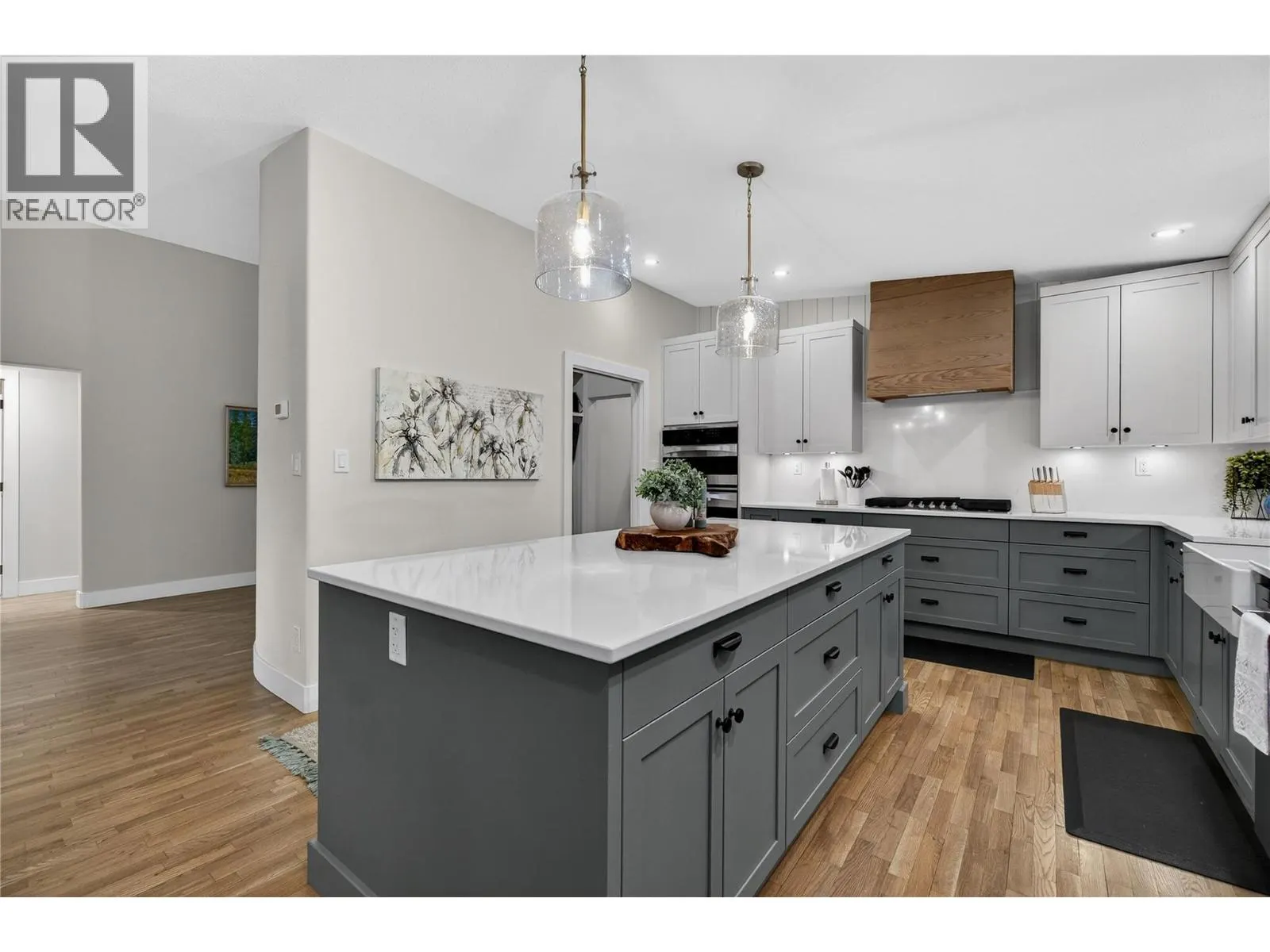 2829 Marine Drive