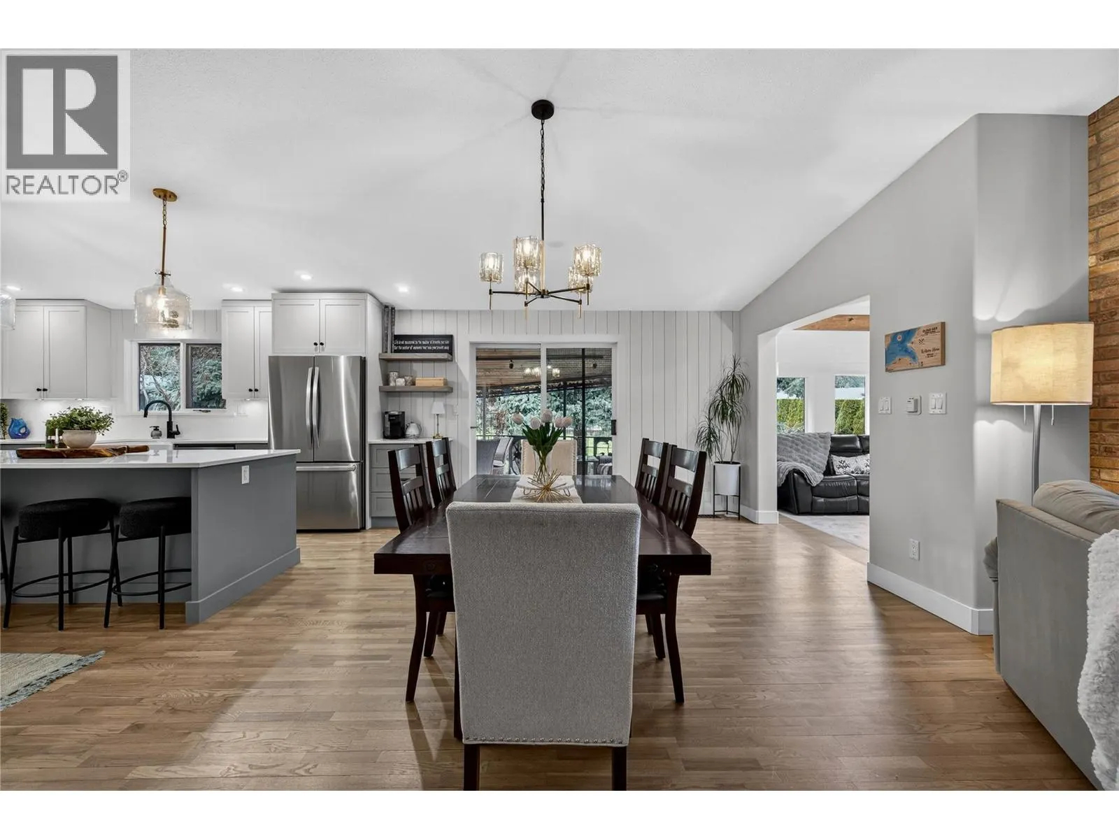2829 Marine Drive