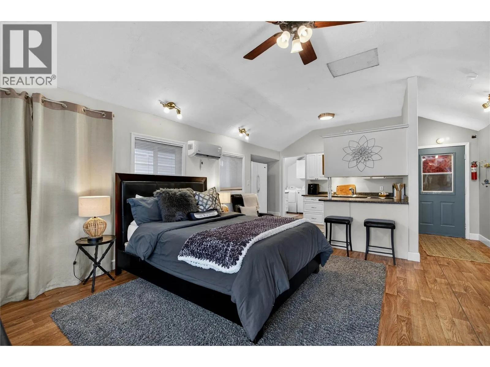 2829 Marine Drive