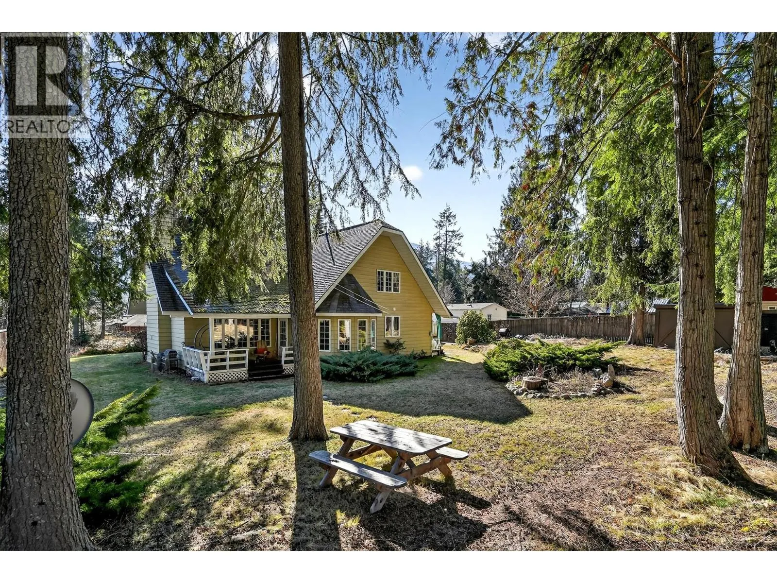 6119 PIPPERS Lane
