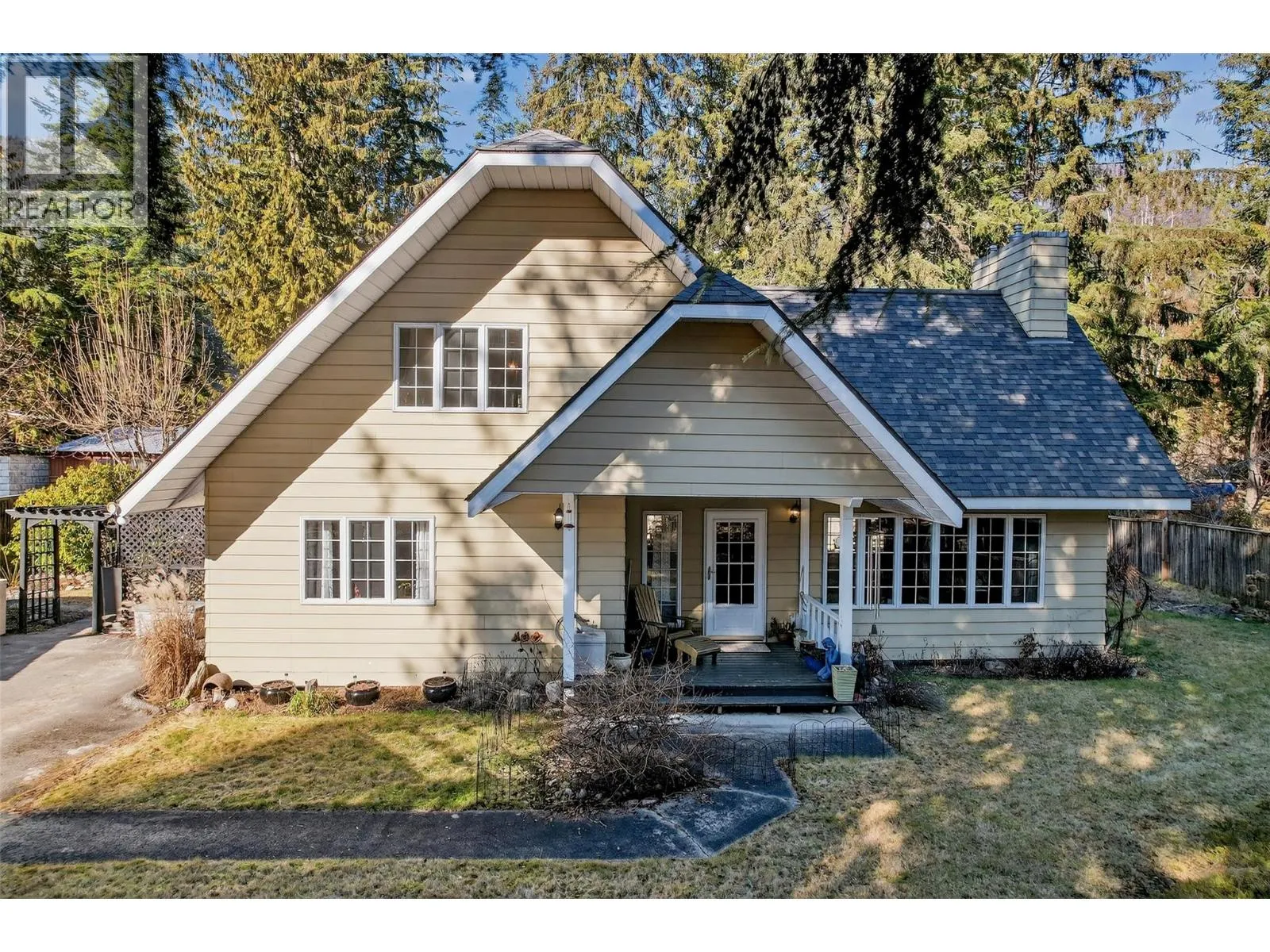 6119 PIPPERS Lane