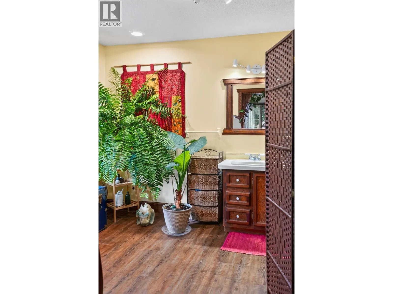 6119 PIPPERS Lane