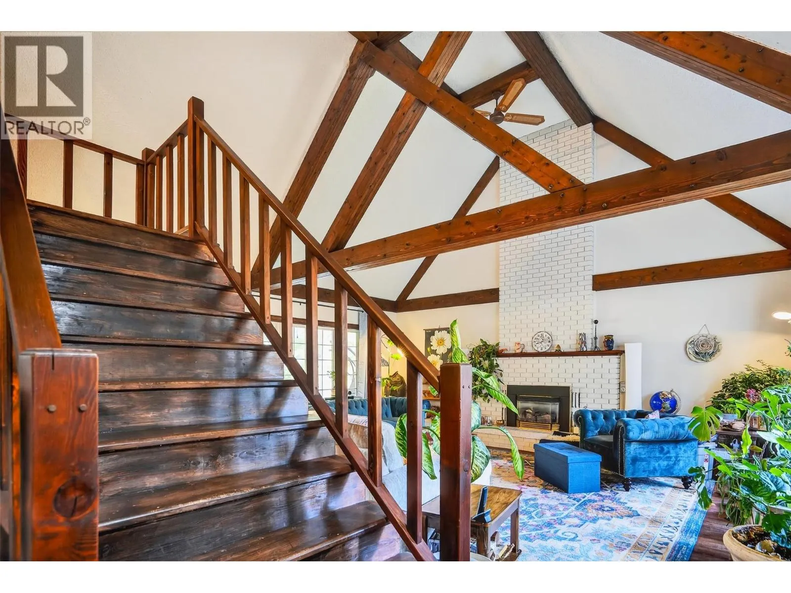6119 PIPPERS Lane