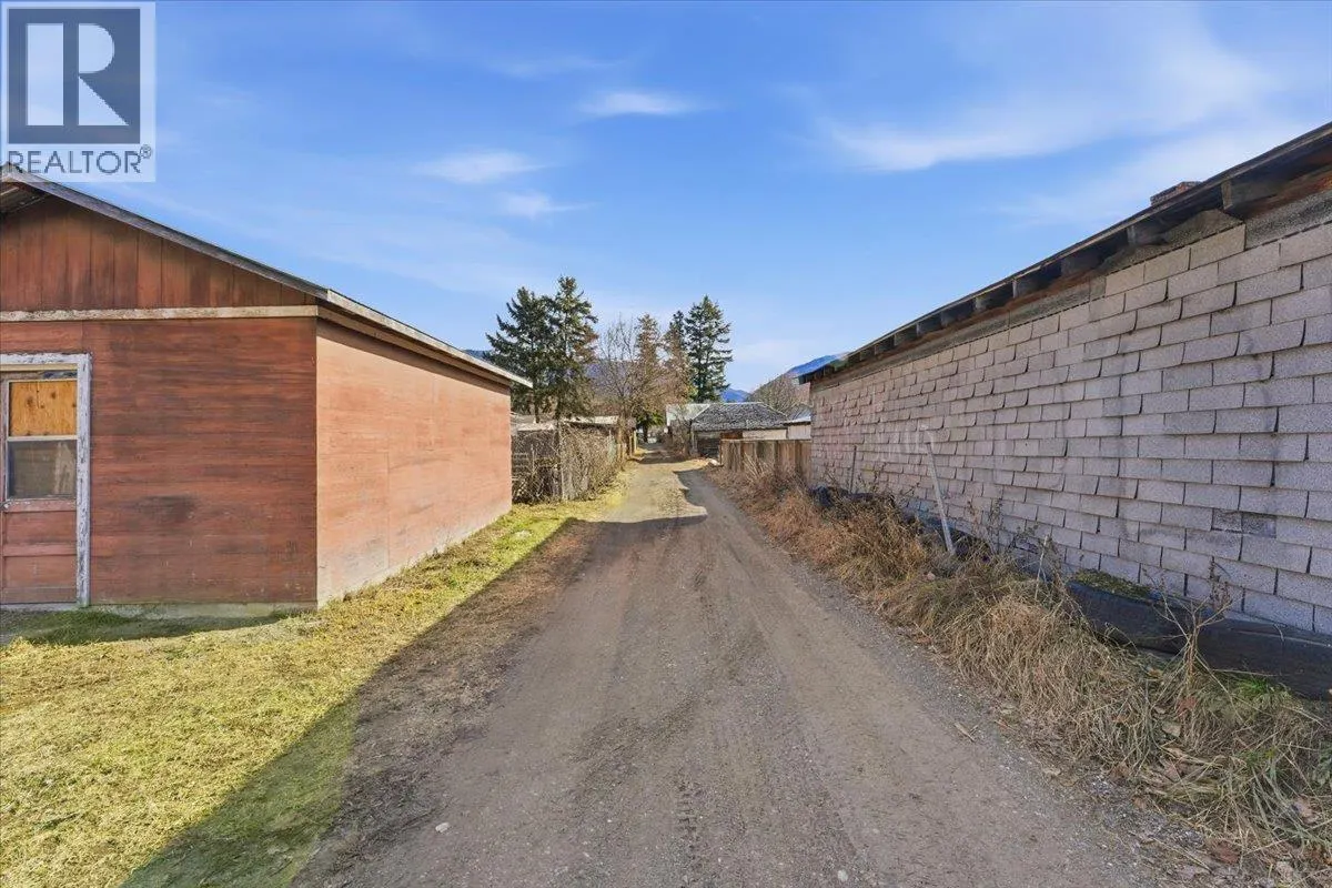 5783 Tuktakamin Road
