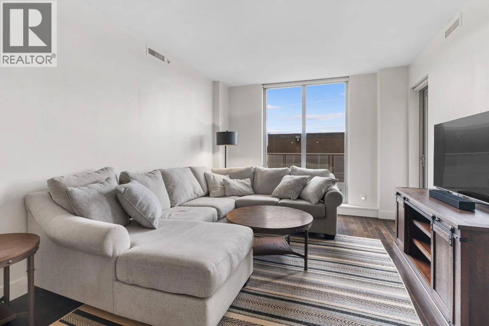 2040 Springfield Road Unit# 303