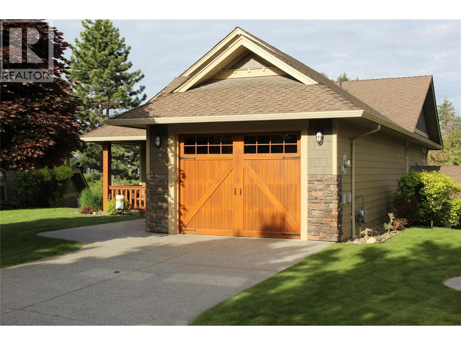 27 Birdie Lake Drive Unit# 4