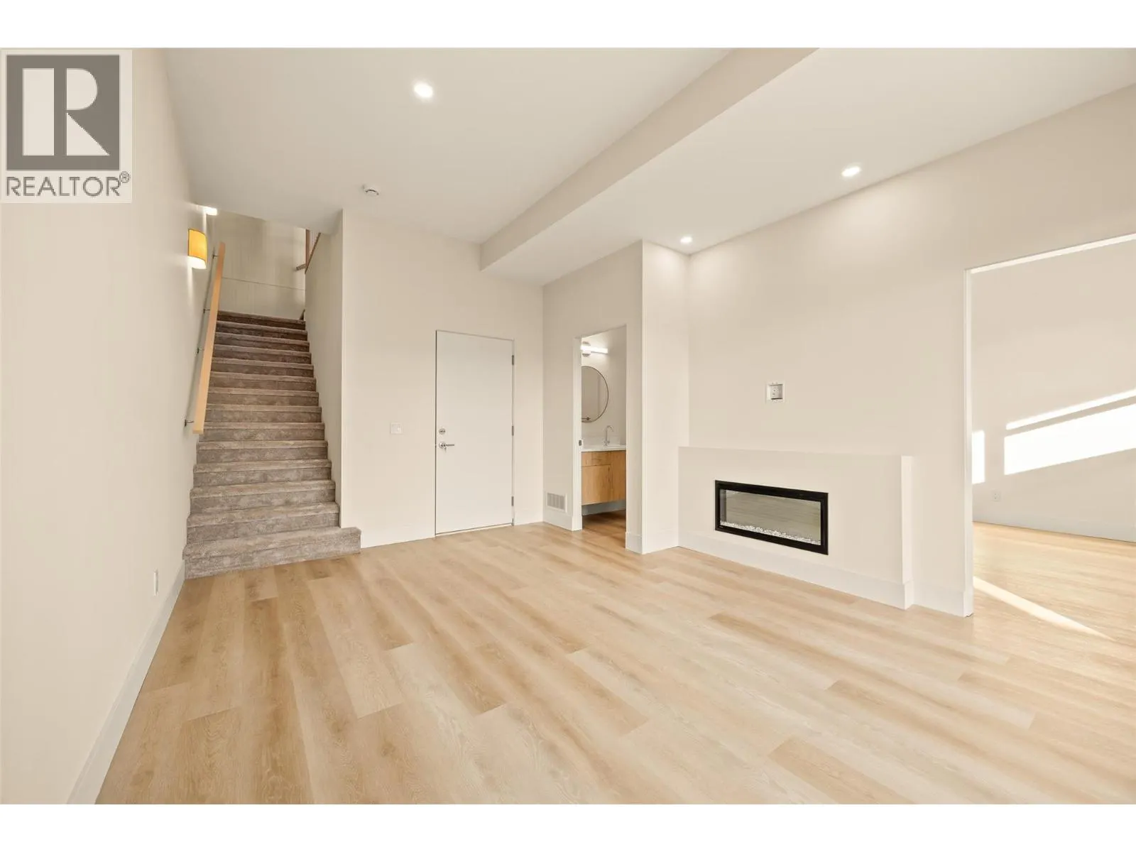 1027 Kitson Court