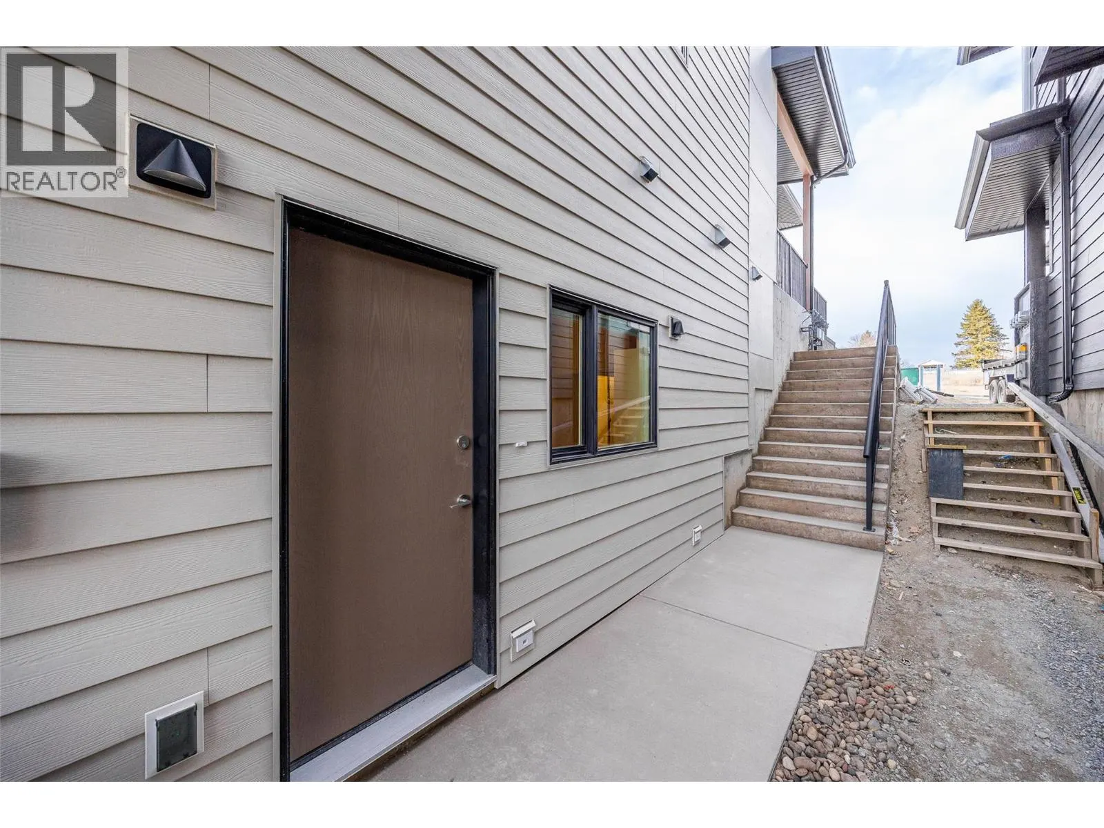 1027 Kitson Court
