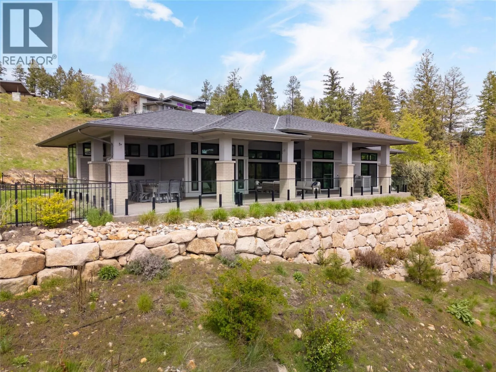 689 Birdie Lake Place