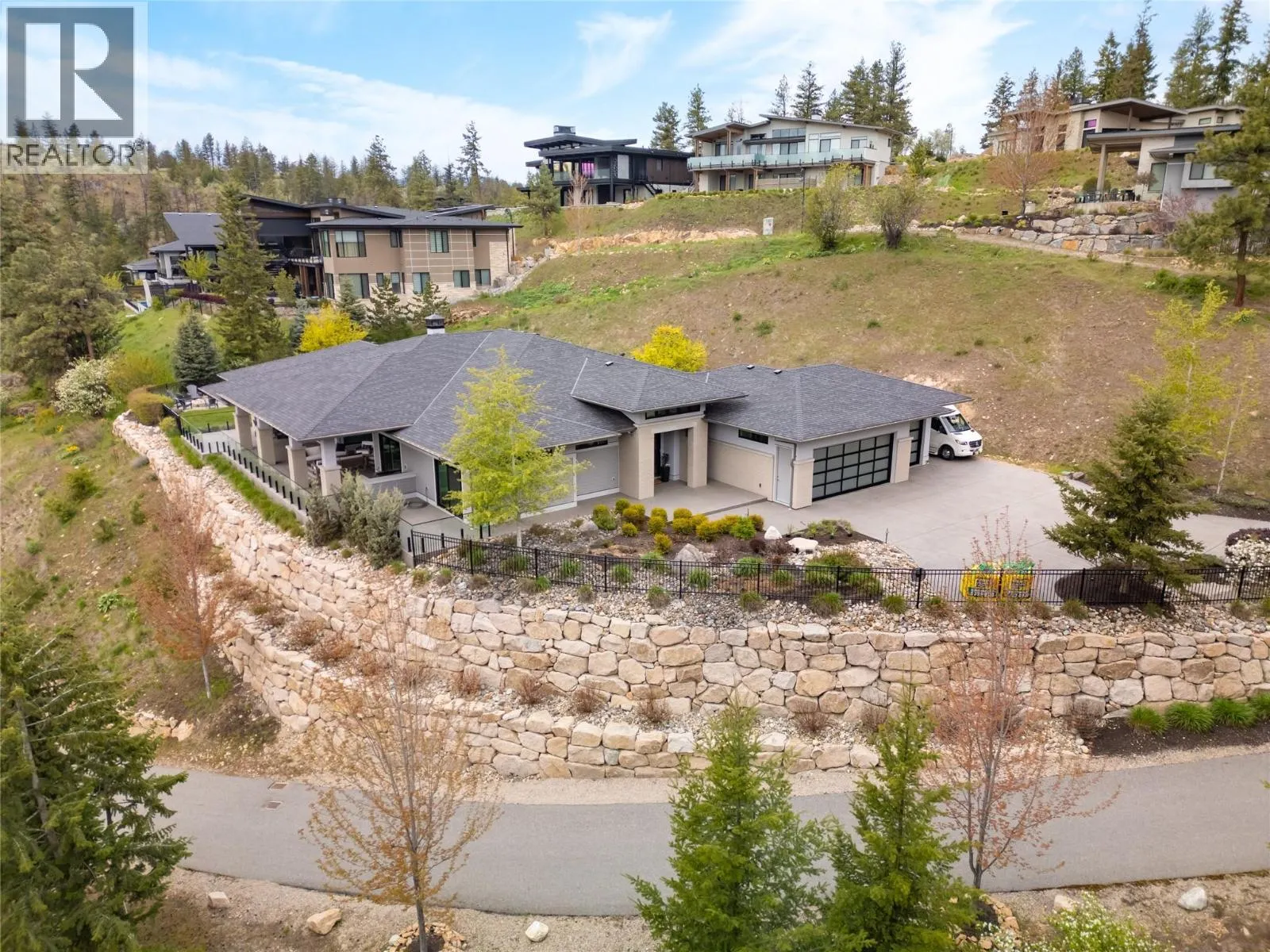 689 Birdie Lake Place