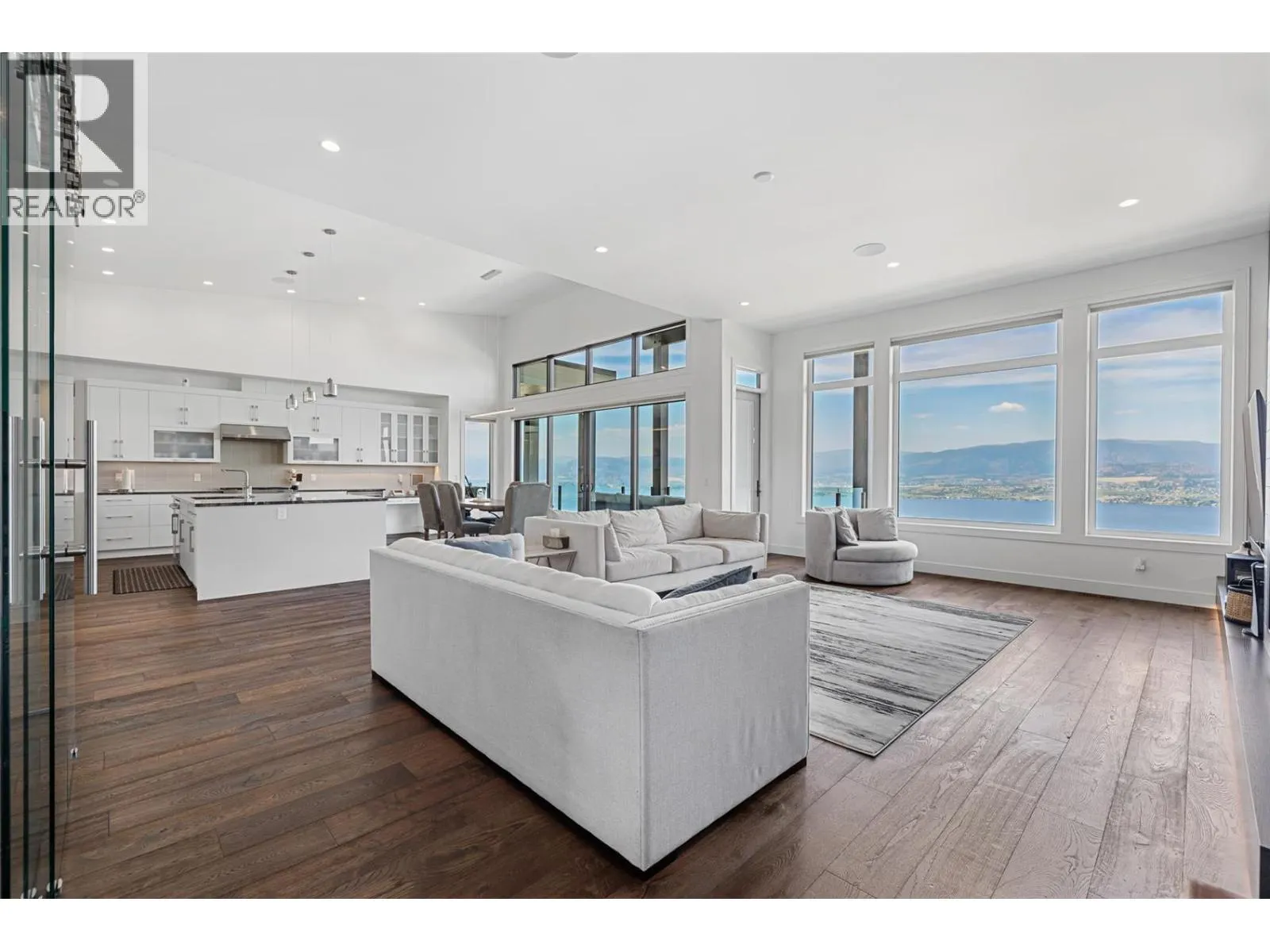 5576 Upper Mission Drive