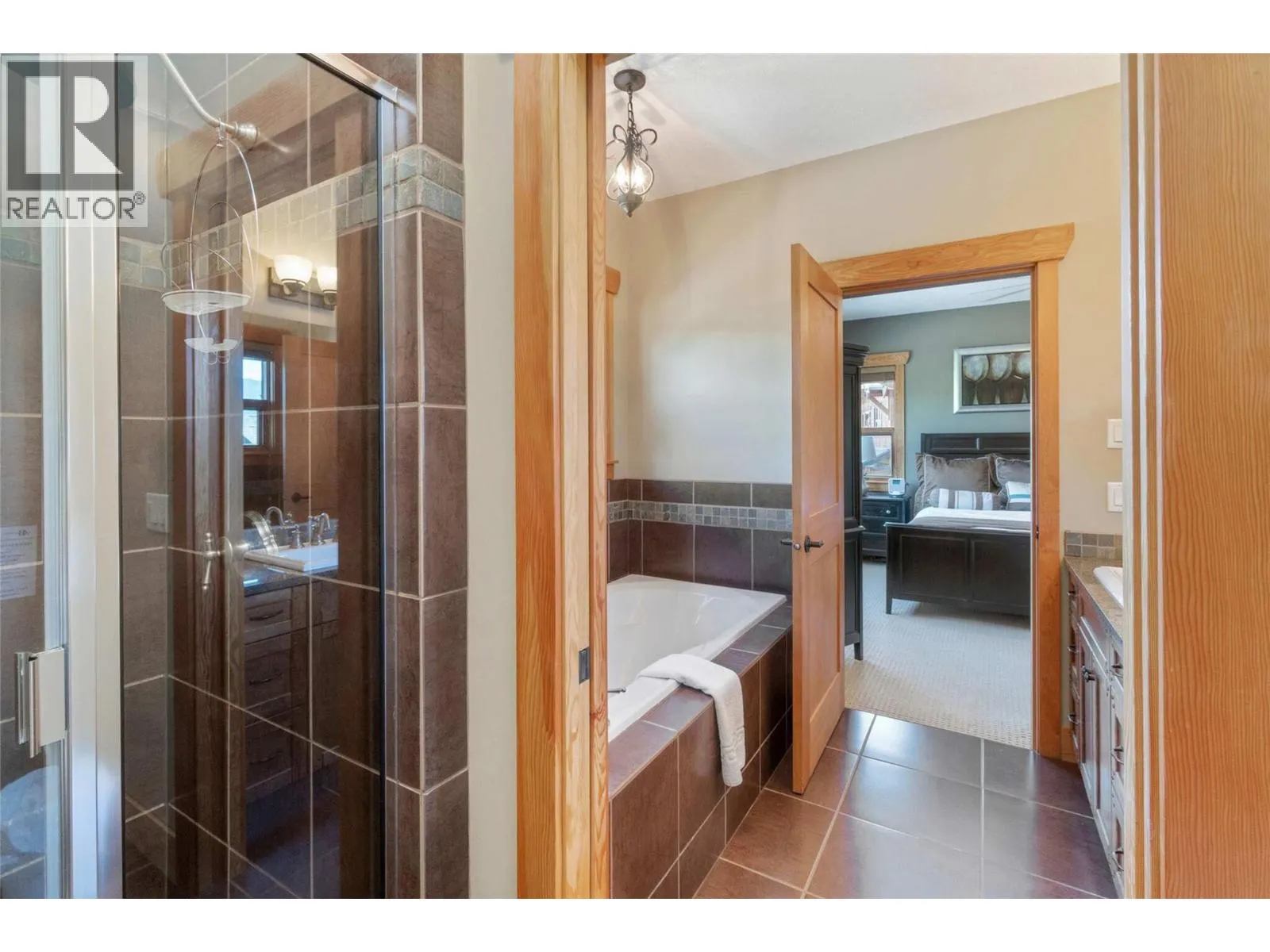 2479 Eagle Bay Road Unit# 14
