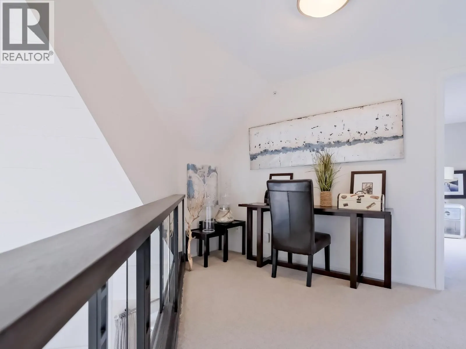 1088 Sunset Drive Unit# 221