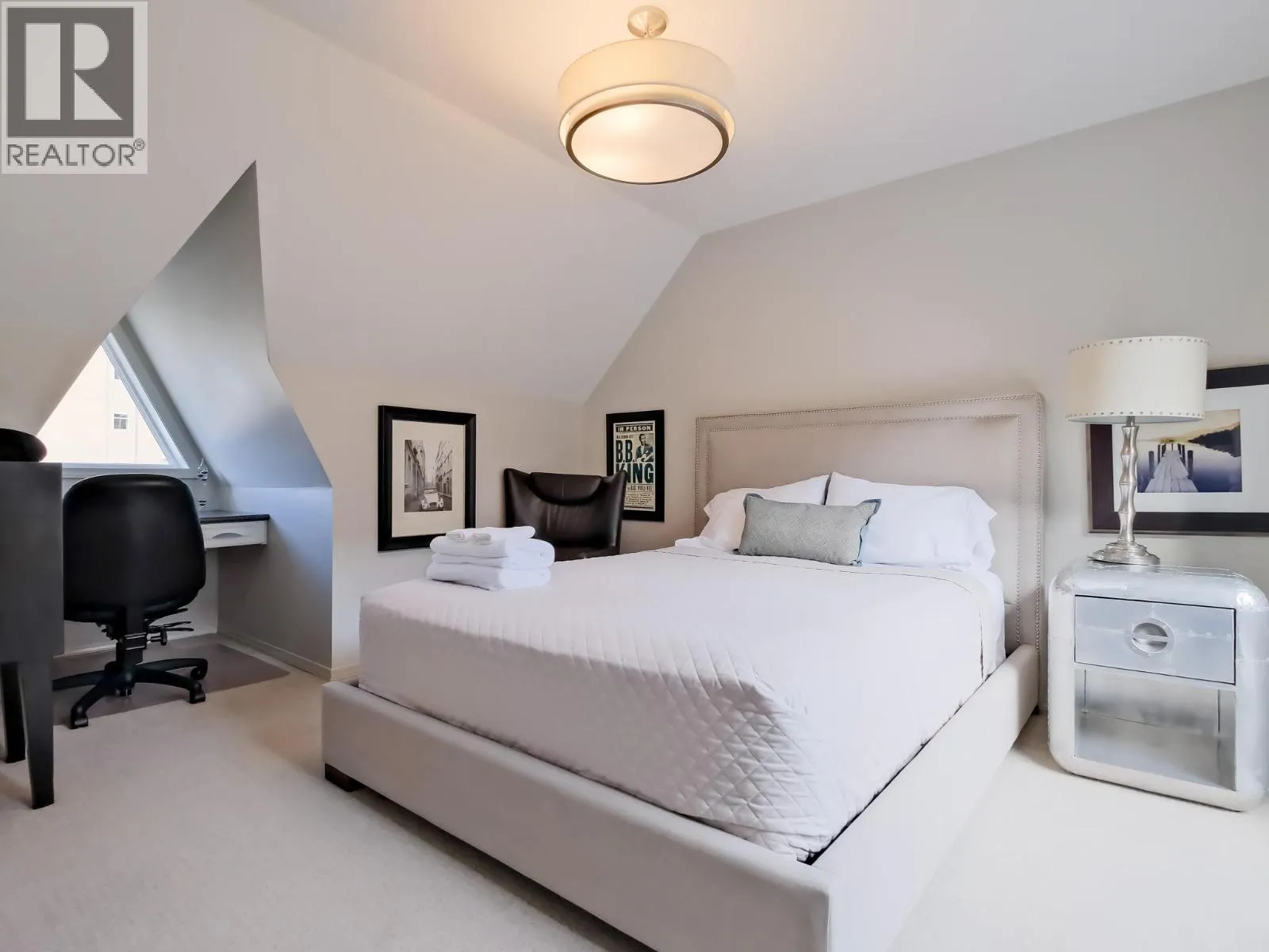 1088 Sunset Drive Unit# 221