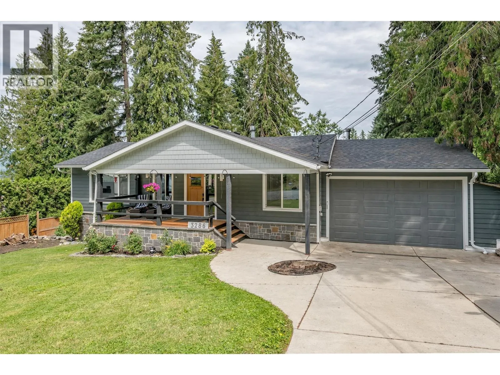 3286 Upper McLeod Road