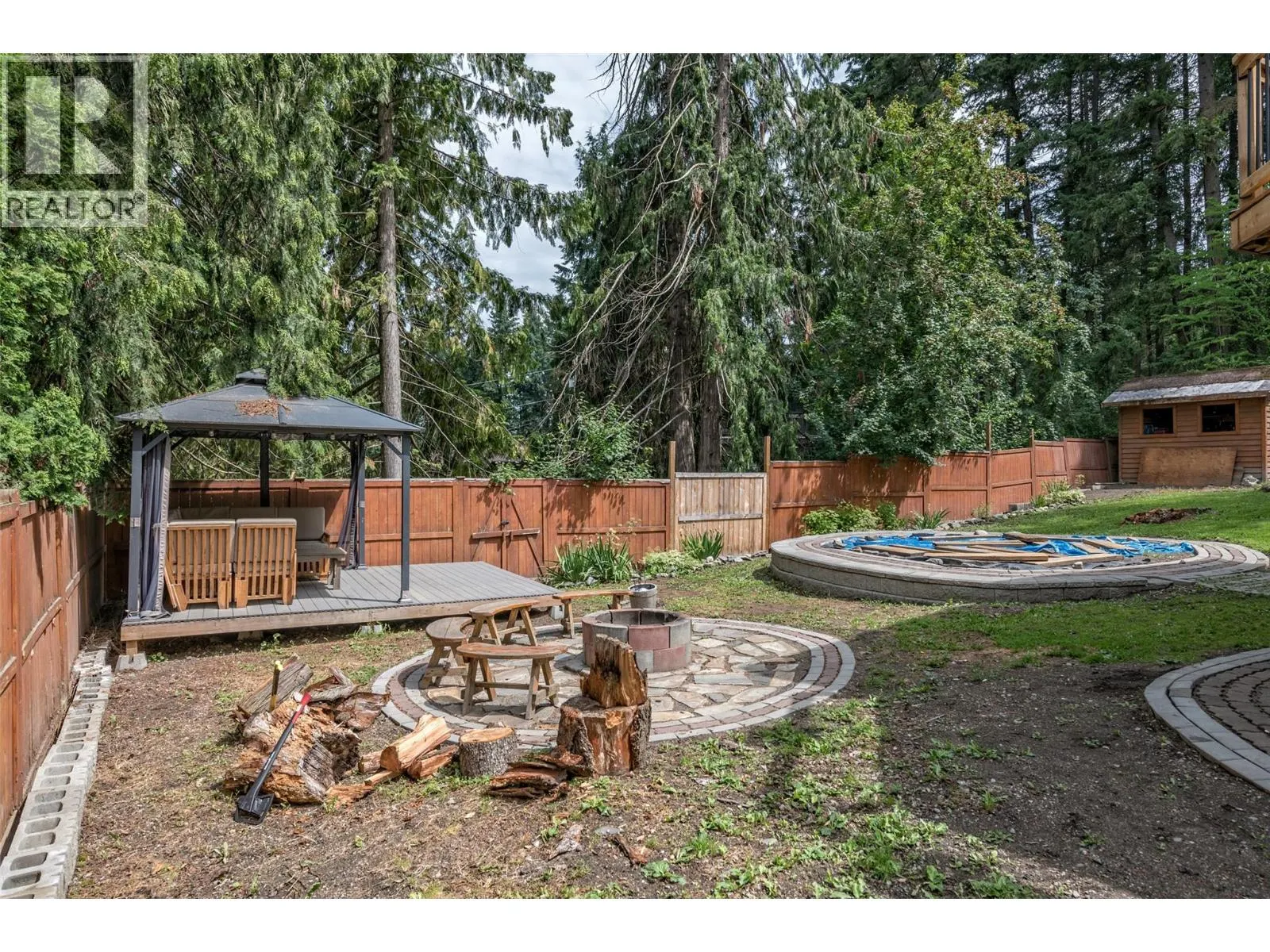 3286 Upper McLeod Road
