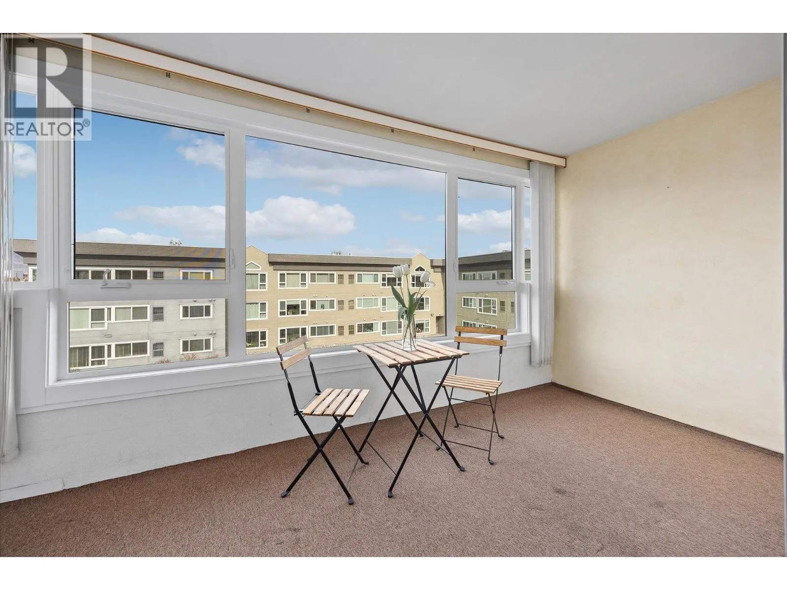 1045 Sutherland Avenue Unit# 306