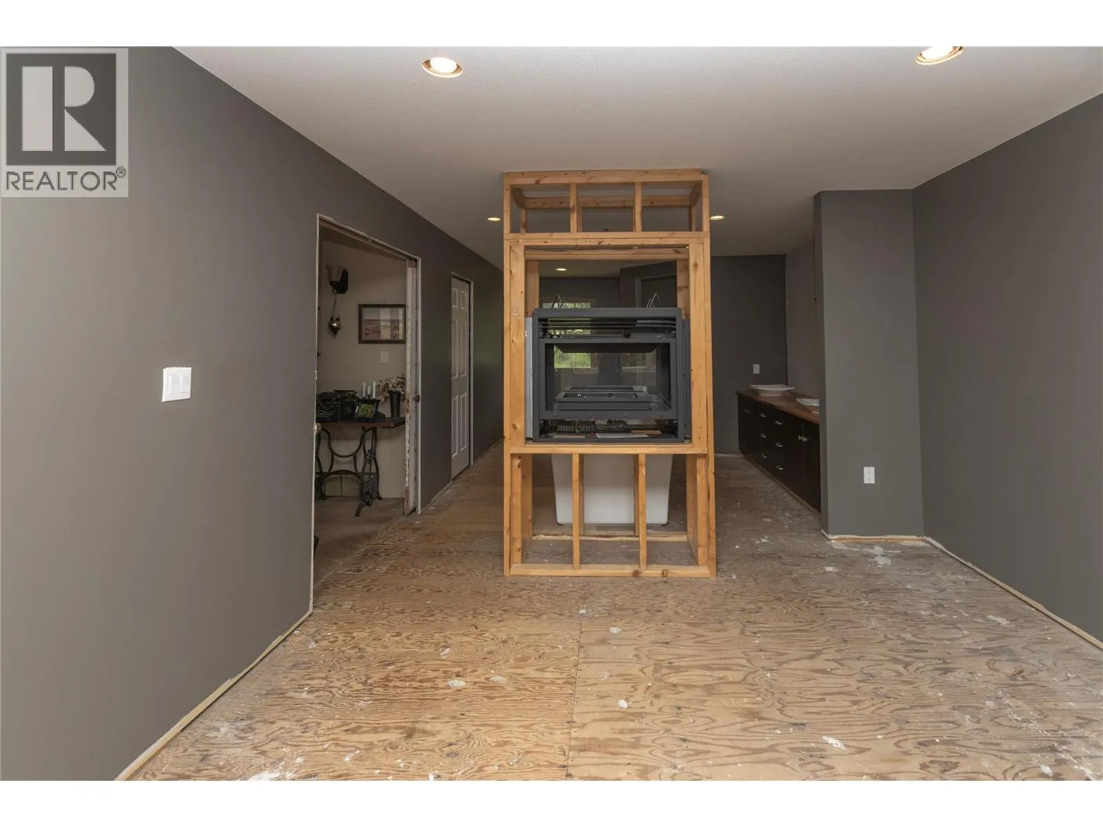 2523 Evans Road
