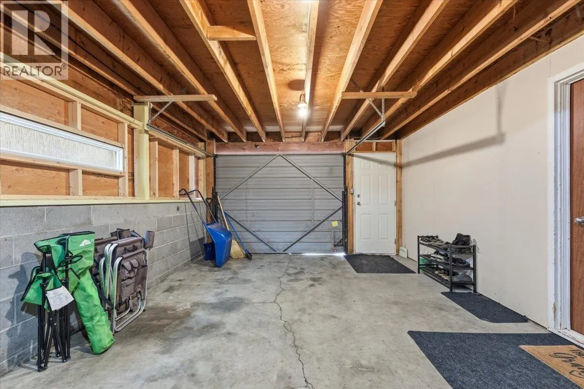 1121 Mountain View Road