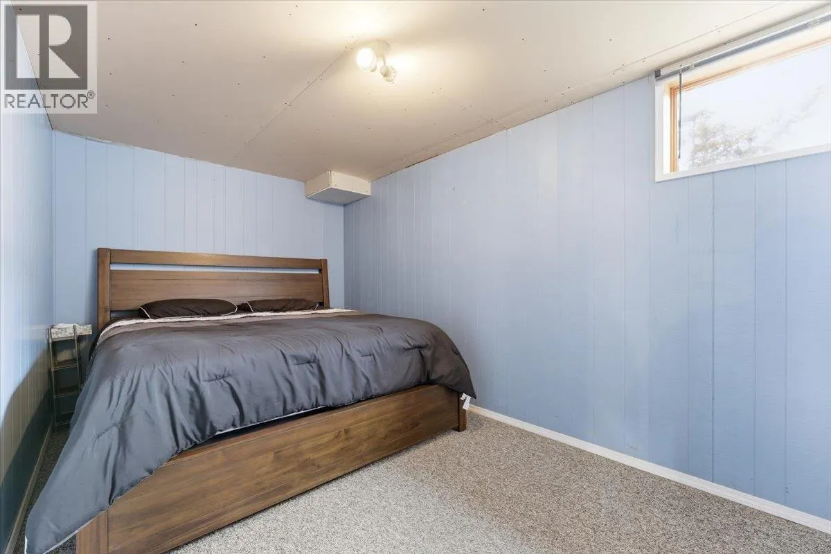1121 Mountain View Road