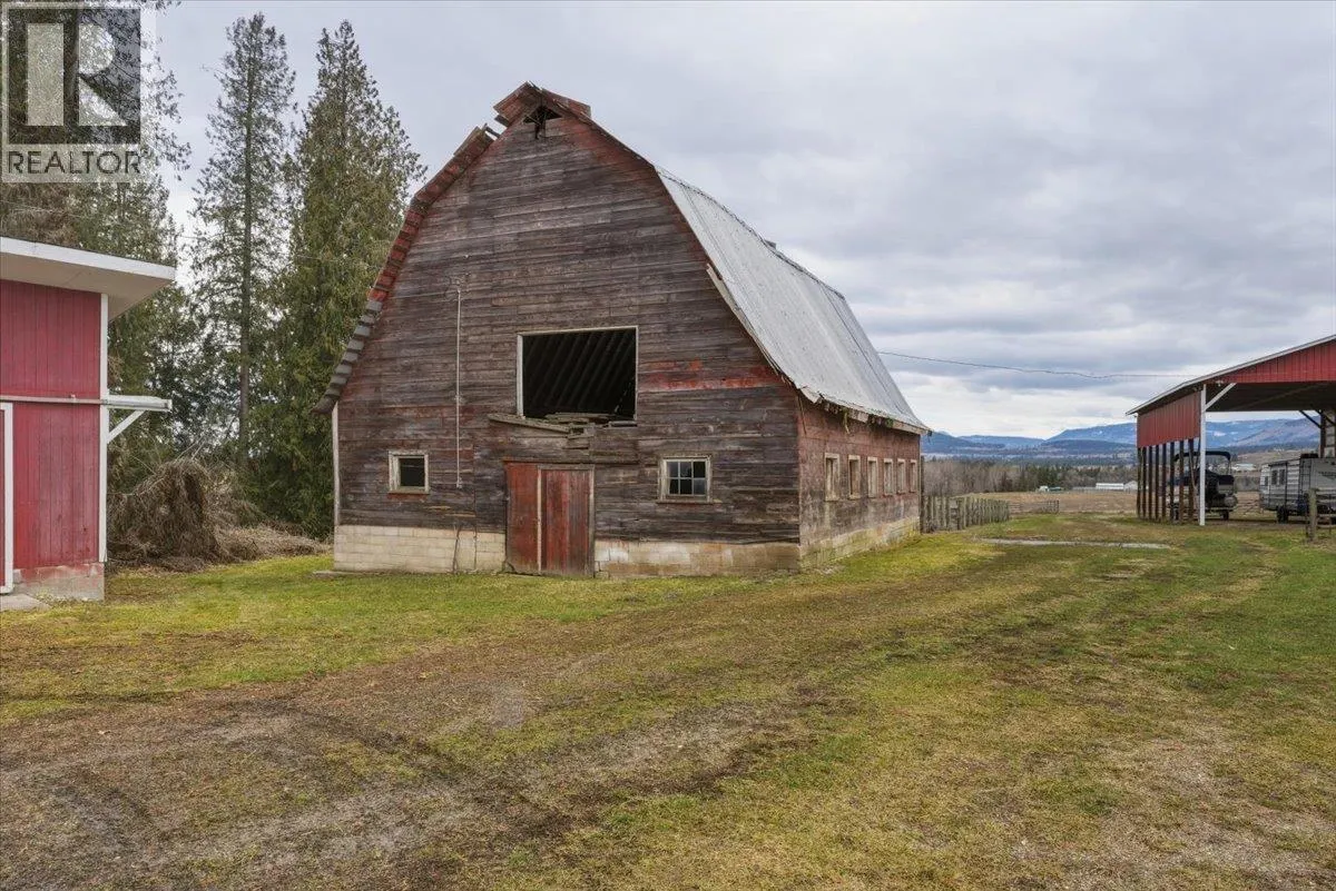 1121 Mountain View Road