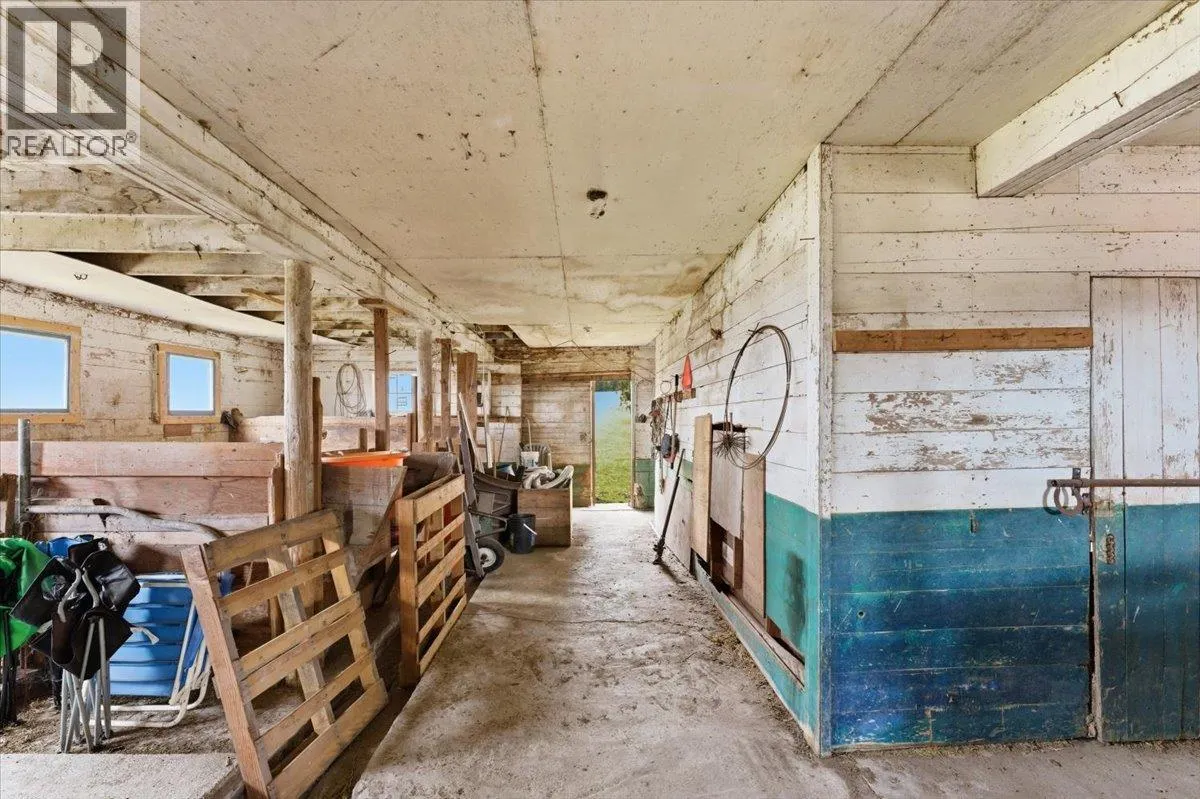 1121 Mountain View Road