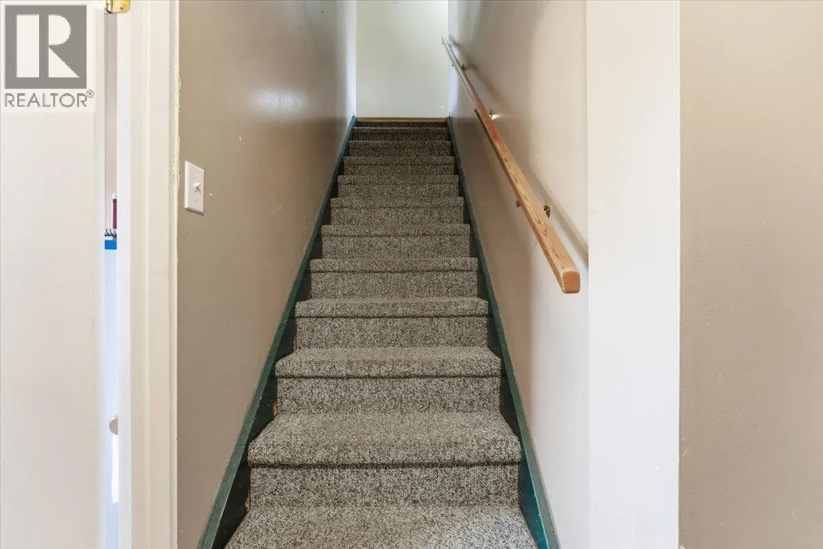 1121 Mountain View Road