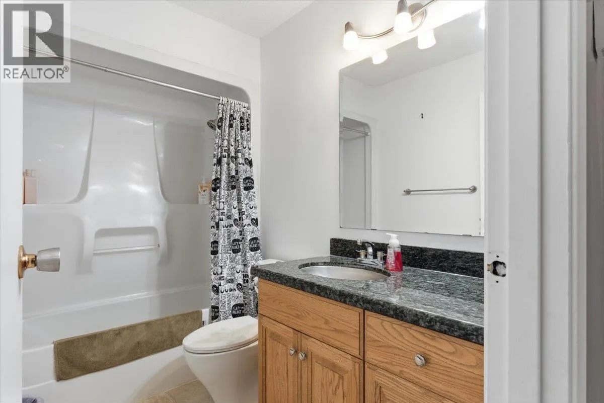 1121 Mountain View Road