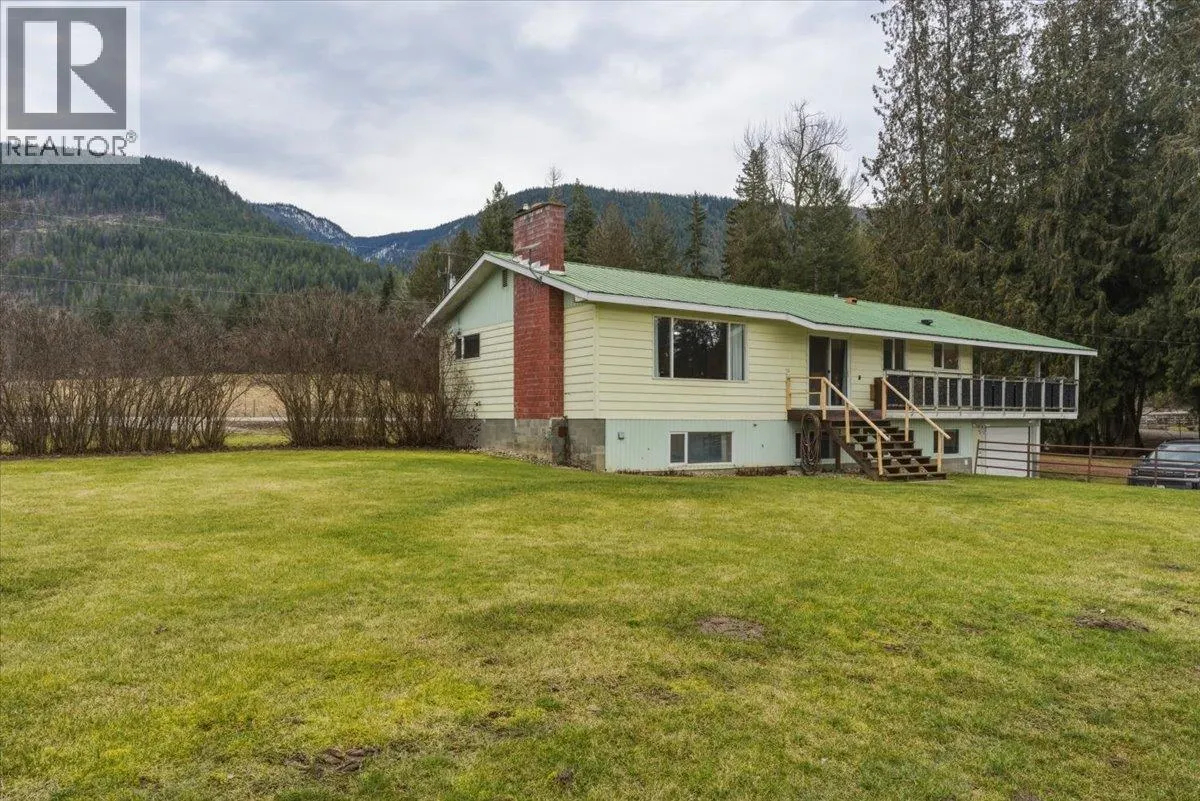 1121 Mountain View Road