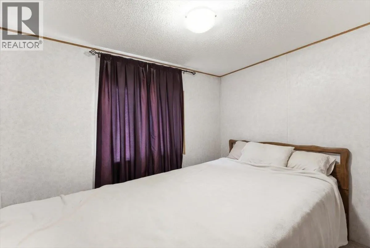1121 Mountain View Road
