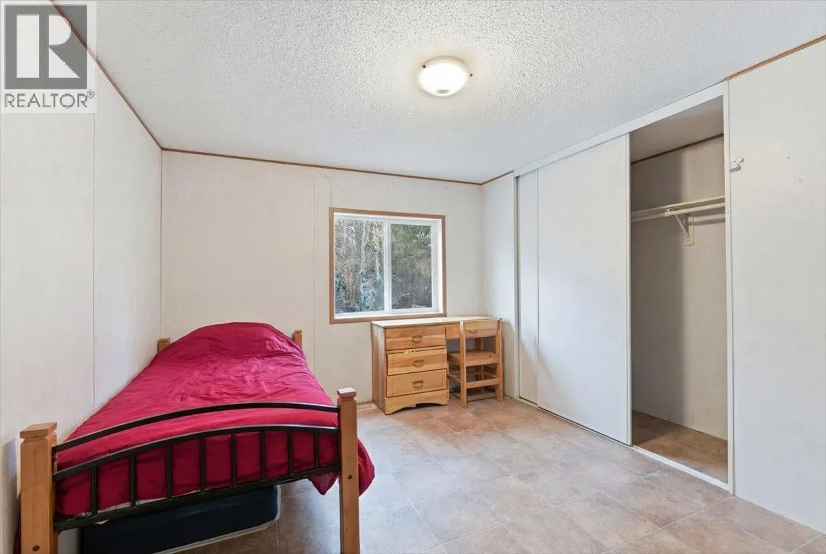 1121 Mountain View Road
