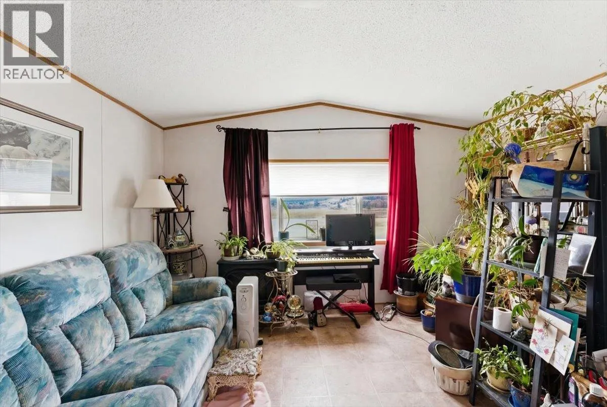 1121 Mountain View Road