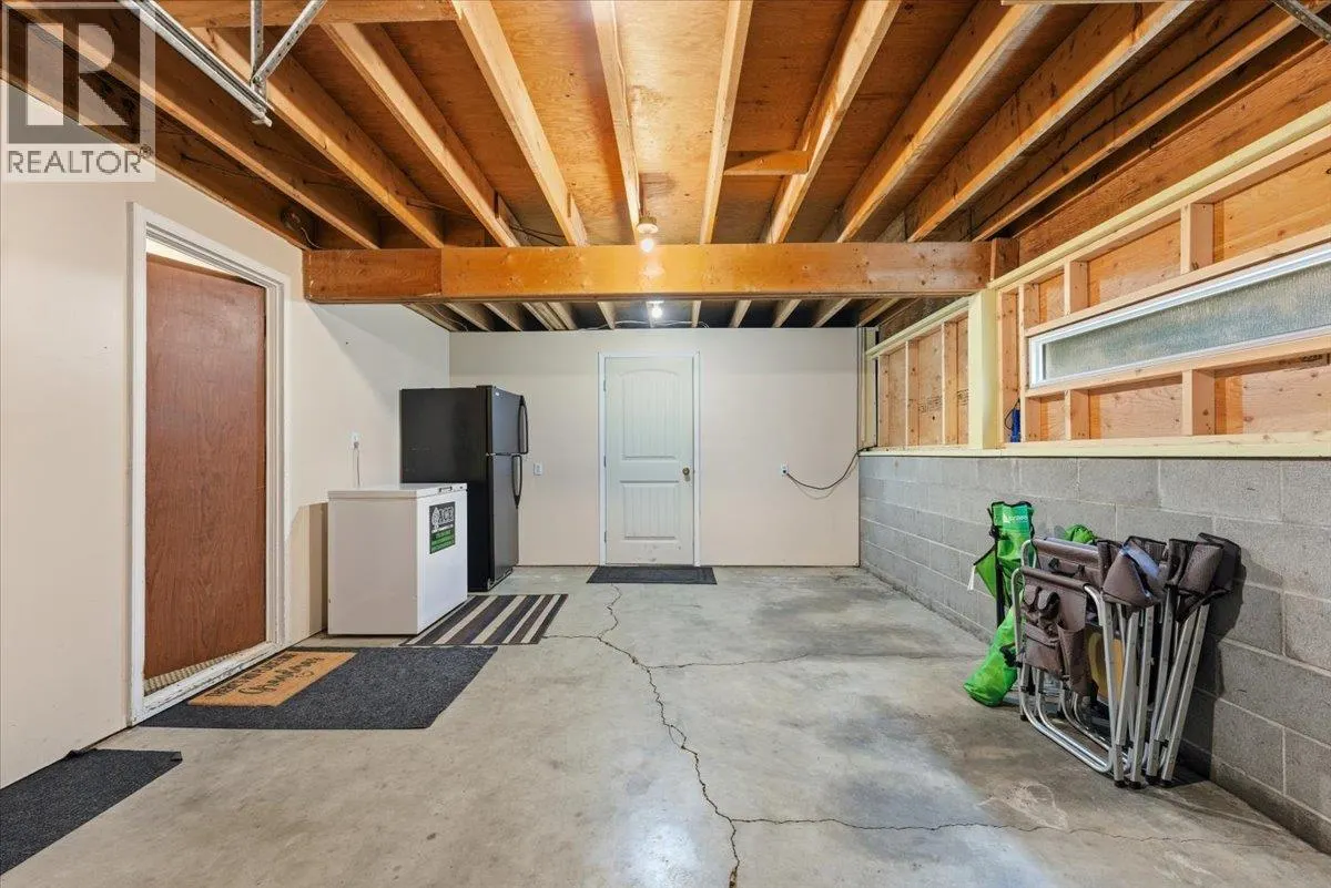 1121 Mountain View Road