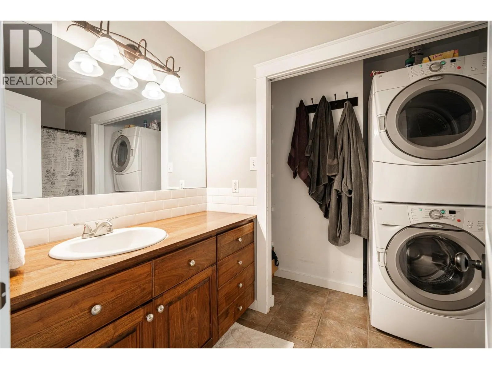 4909 27 Avenue Unit# 7