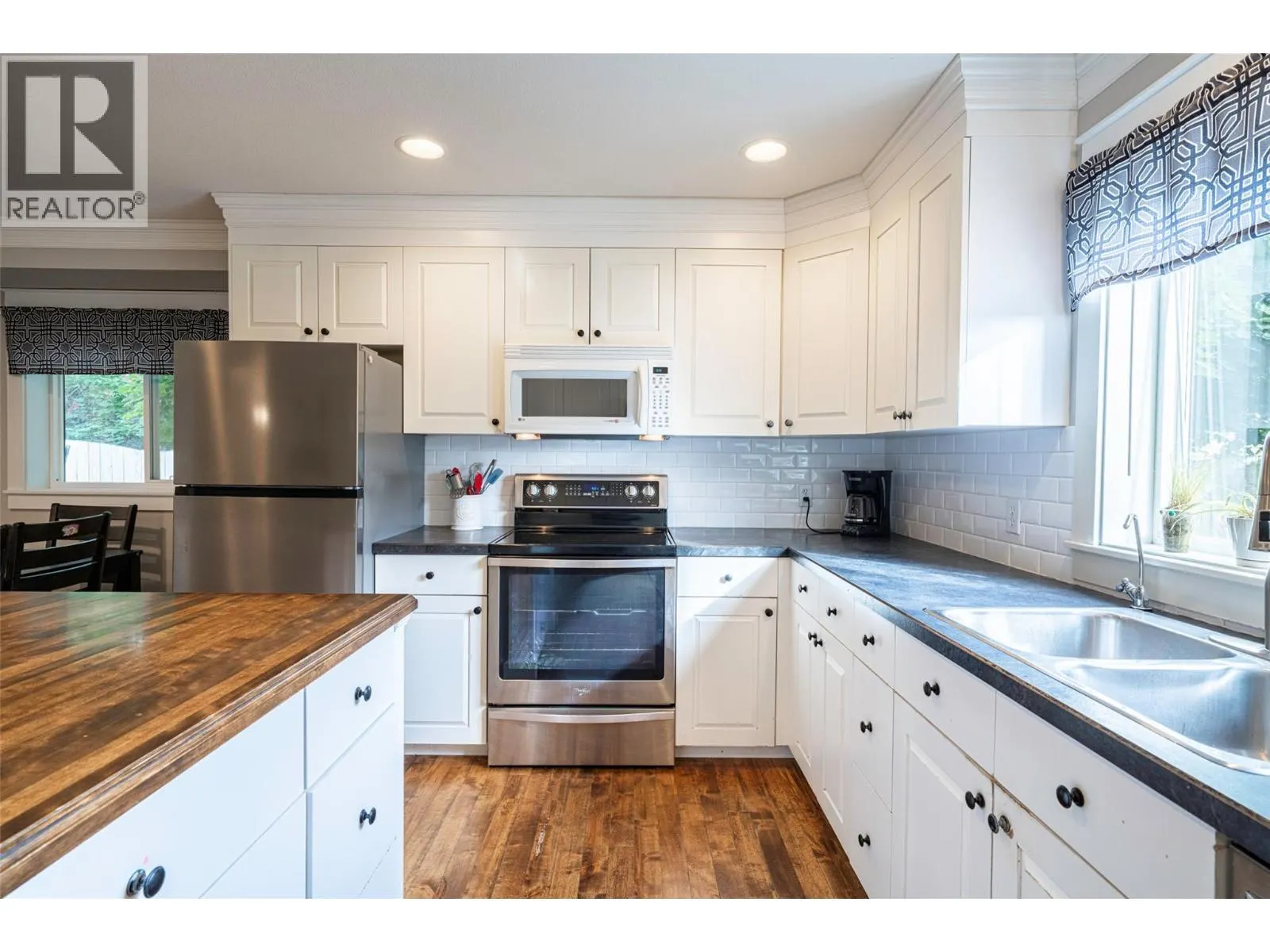 4909 27 Avenue Unit# 7