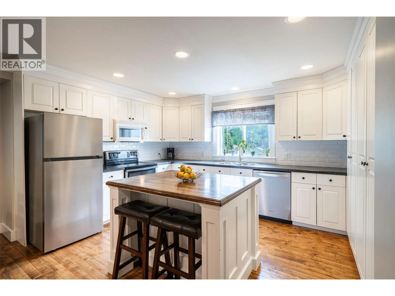 4909 27 Avenue Unit# 7