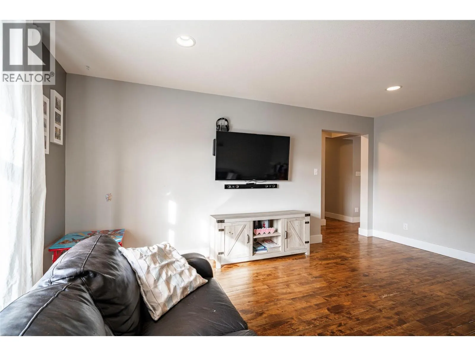 4909 27 Avenue Unit# 7