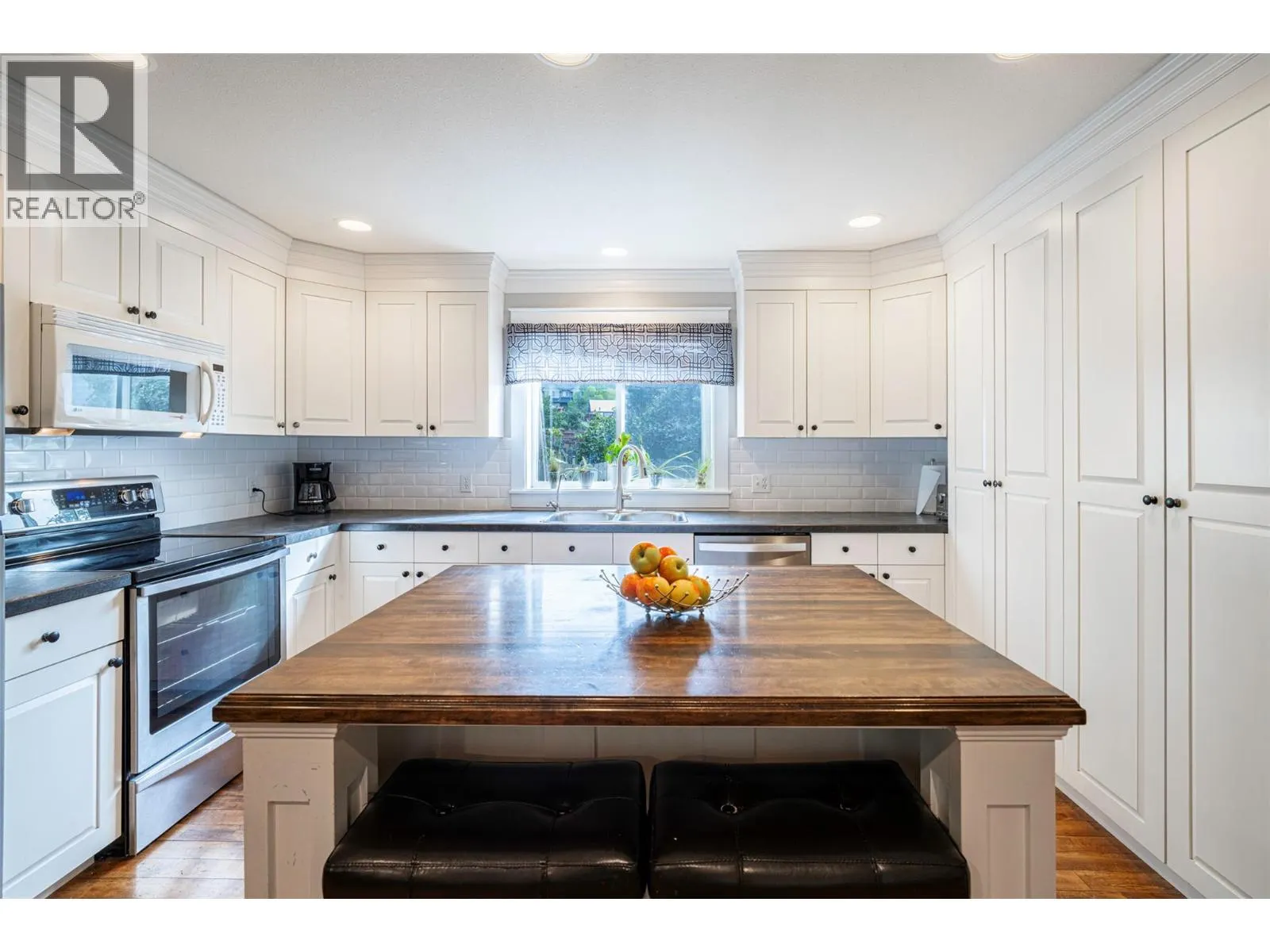 4909 27 Avenue Unit# 7