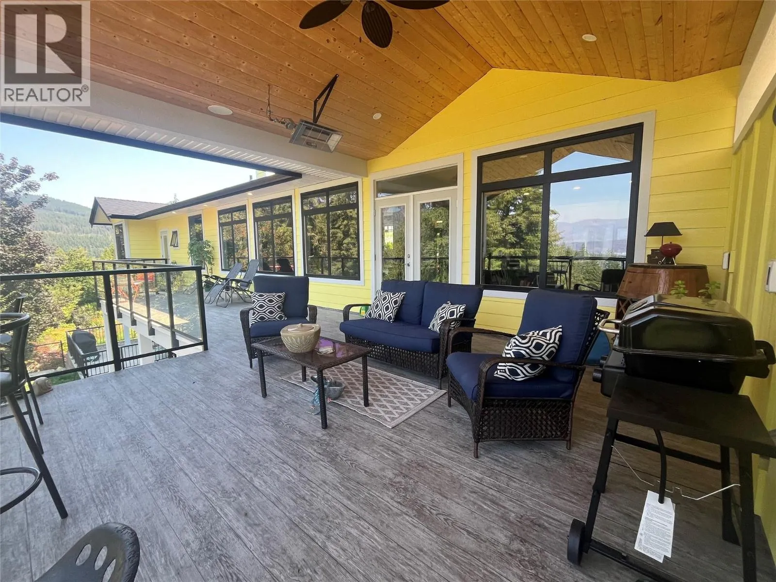2526 Waverly Drive