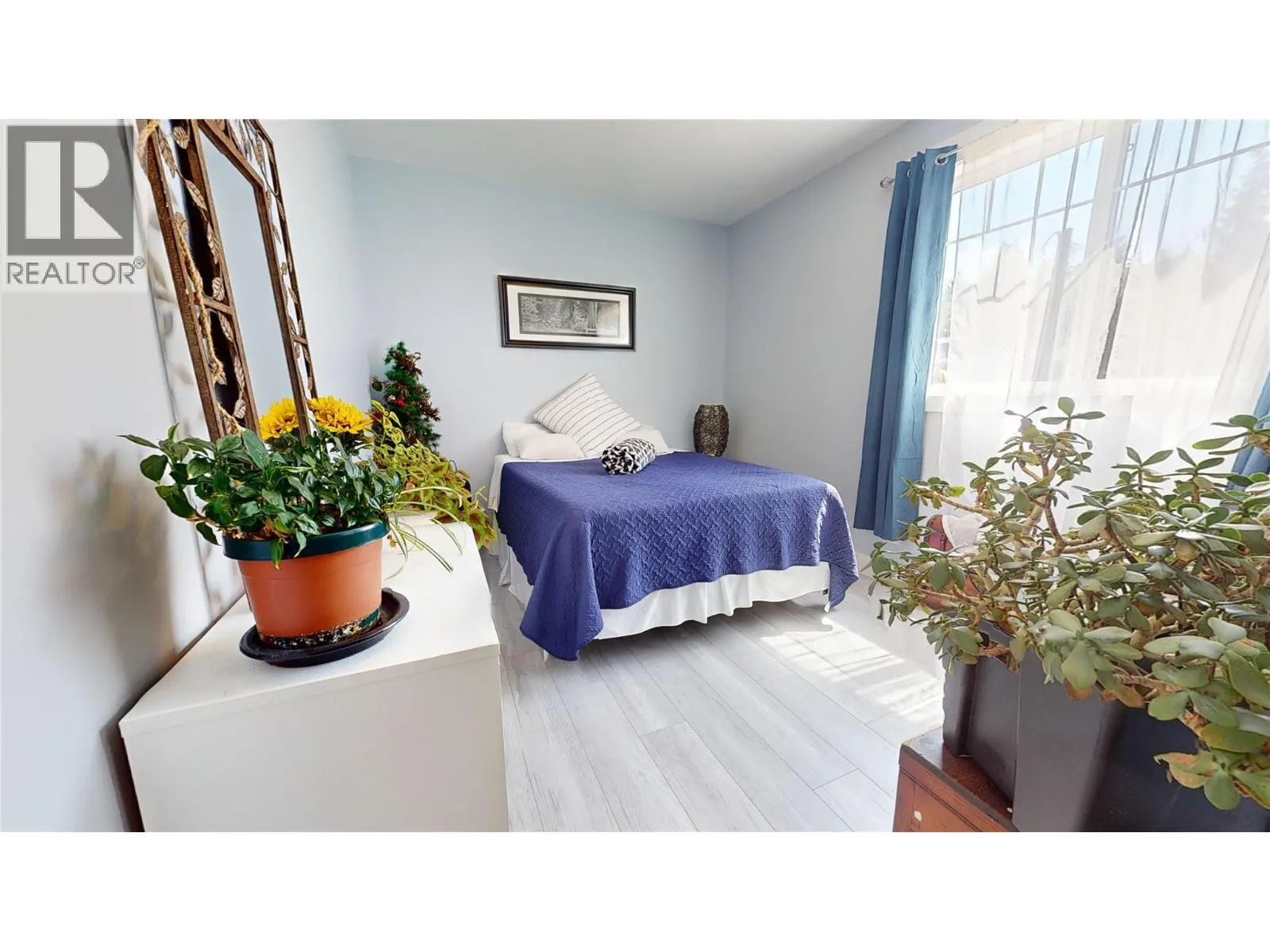 2526 Waverly Drive