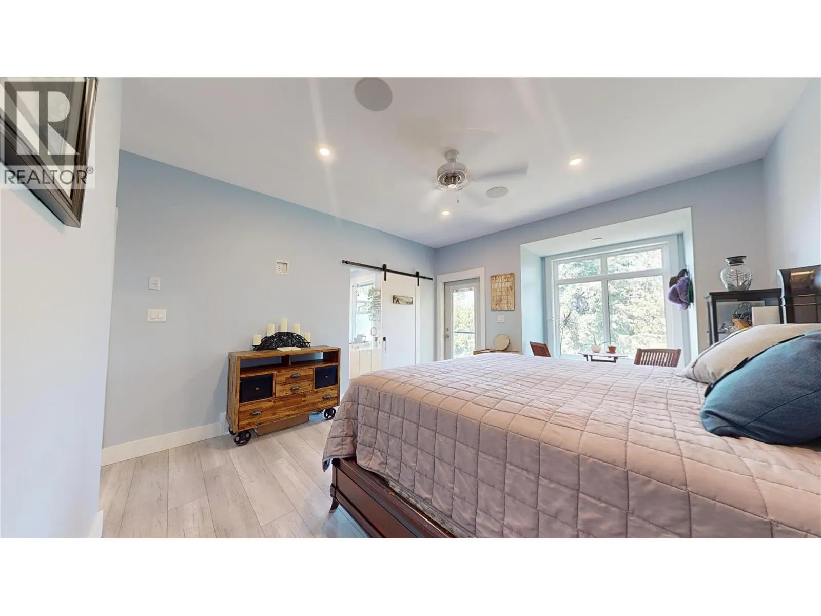 2526 Waverly Drive