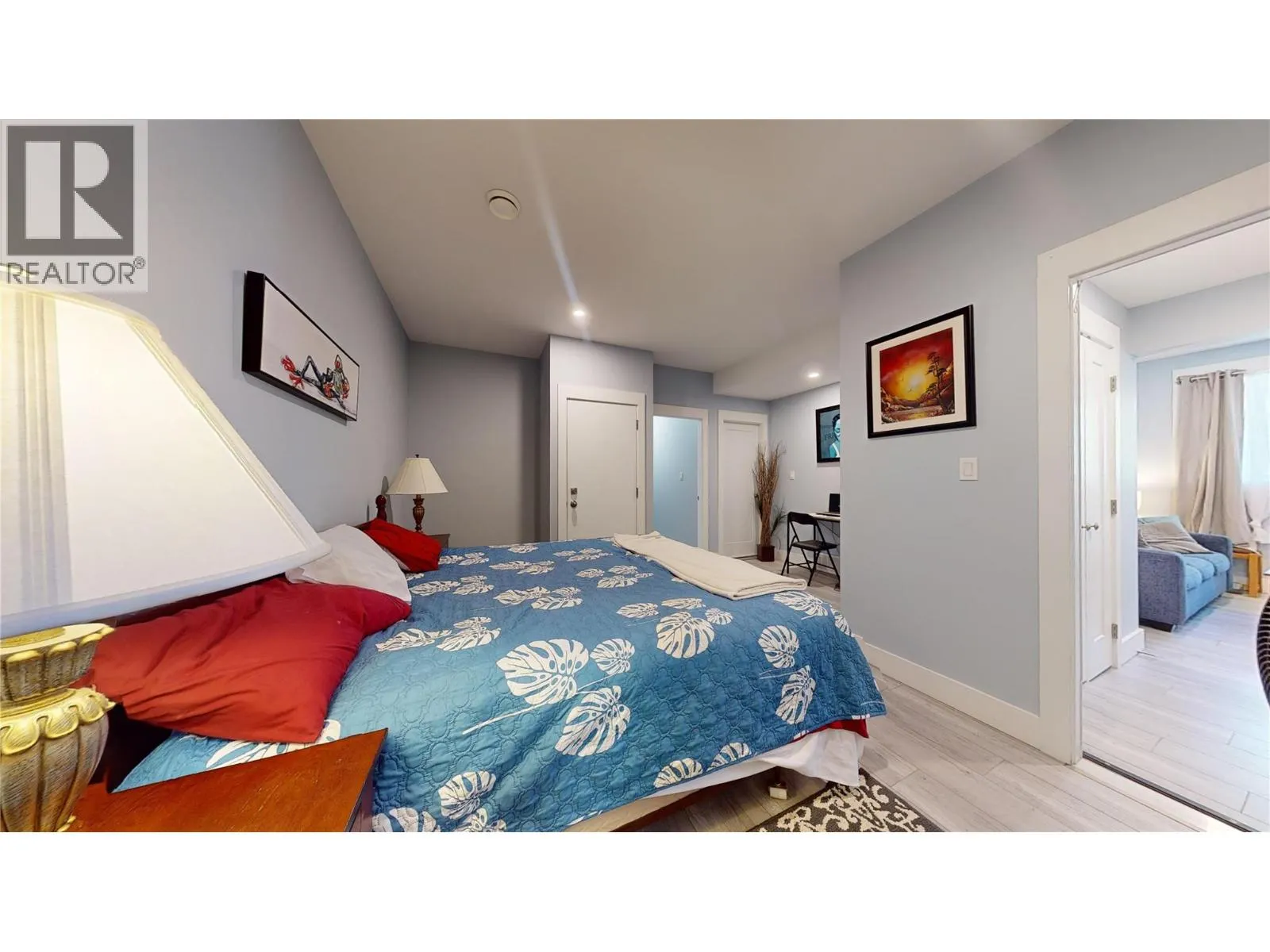 2526 Waverly Drive