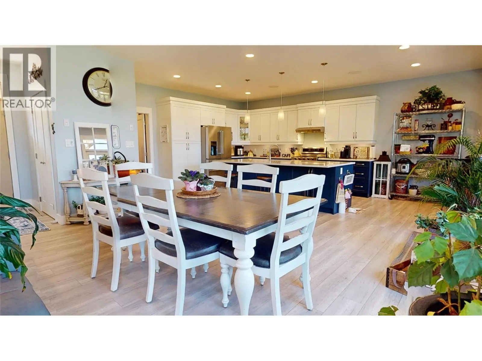 2526 Waverly Drive