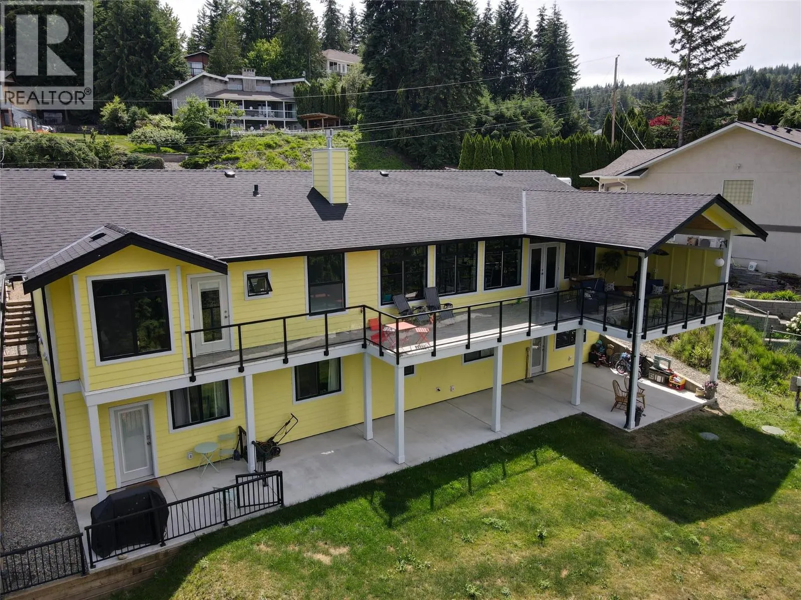 2526 Waverly Drive