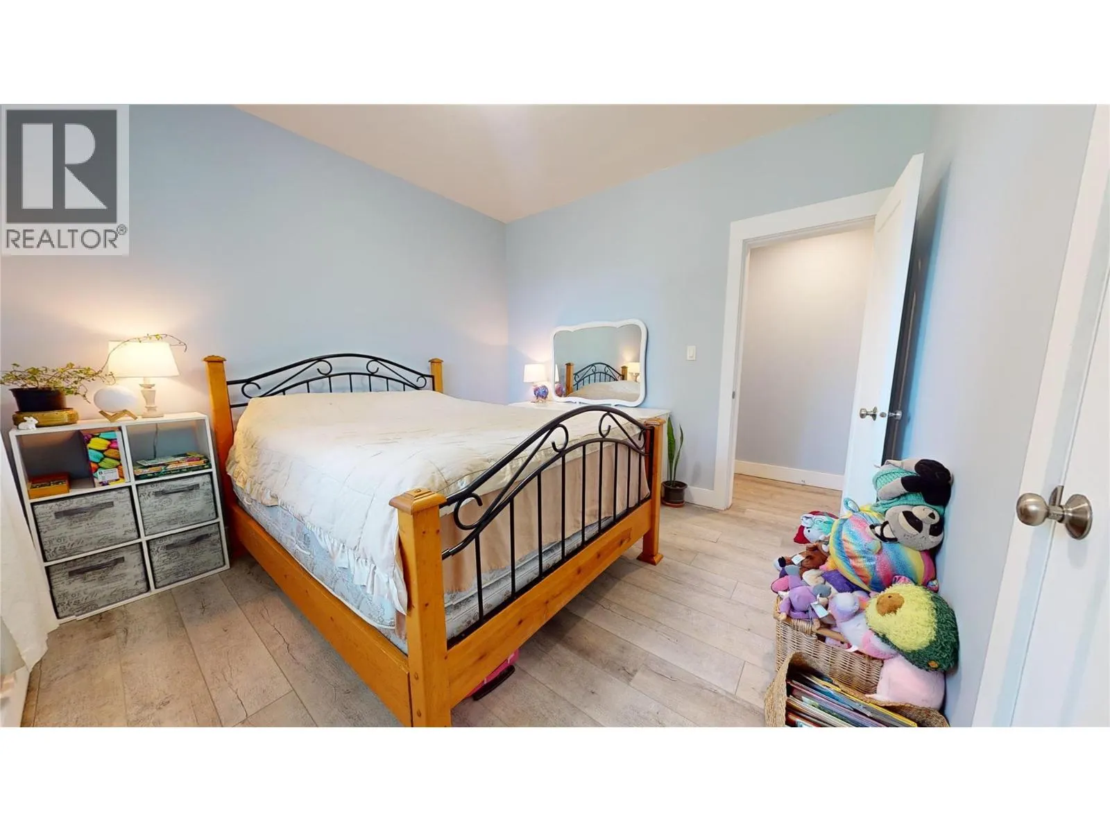 2526 Waverly Drive