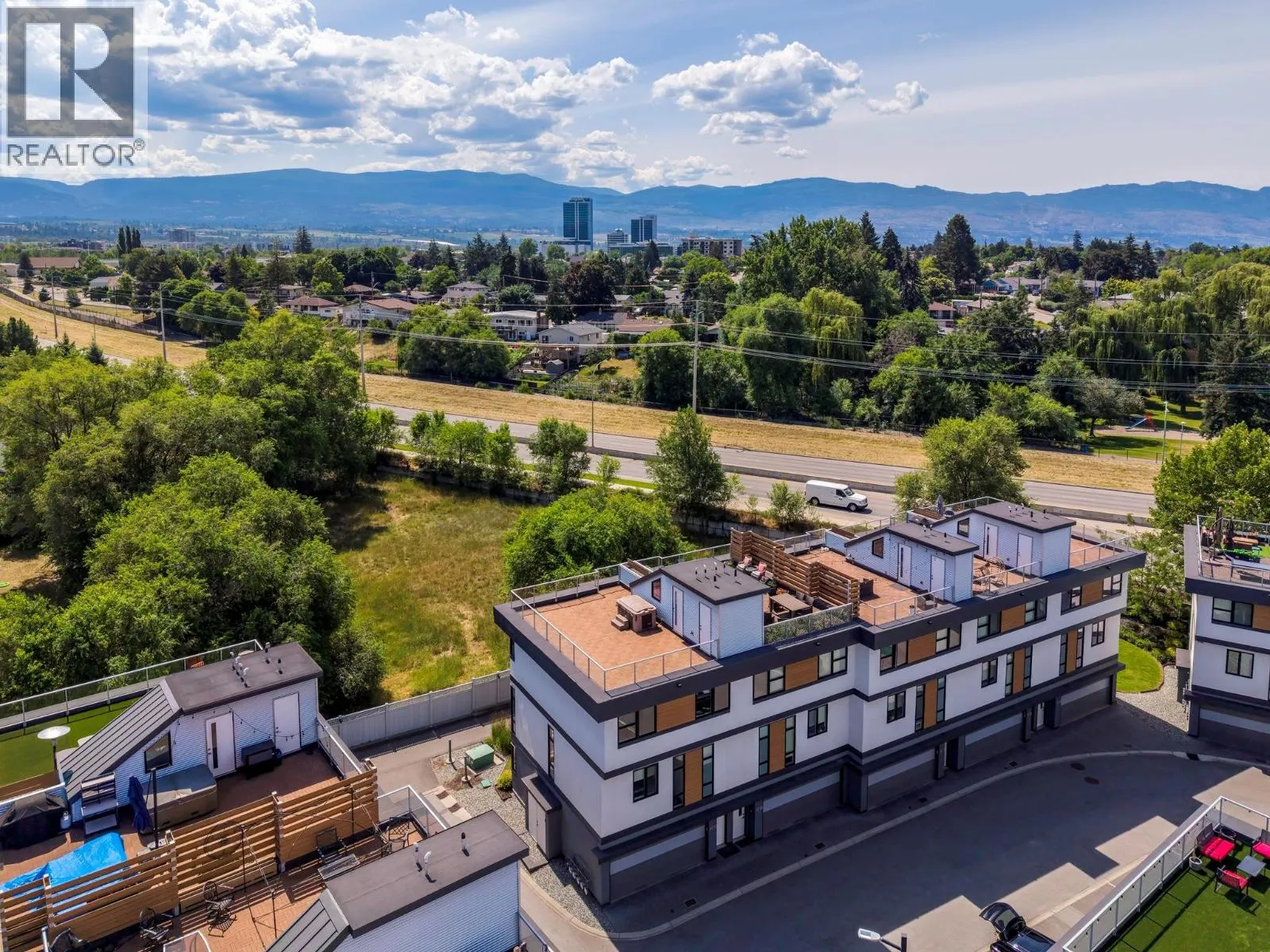 1515 Highland Drive N Unit# 29