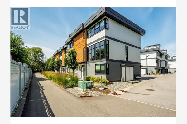 1515 Highland Drive N Unit# 29