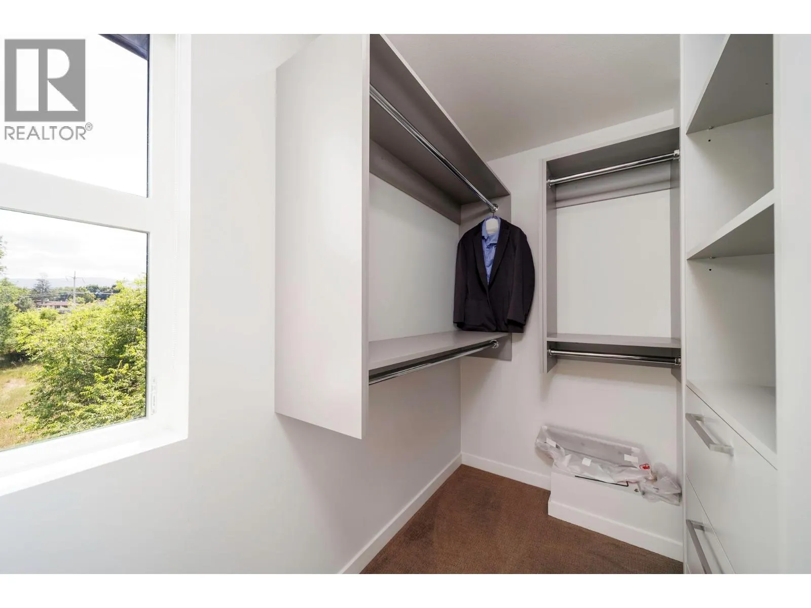 1515 Highland Drive N Unit# 29