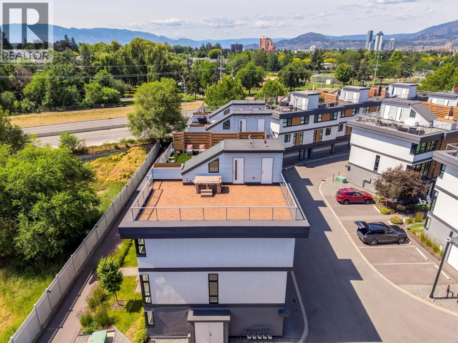 1515 Highland Drive N Unit# 29