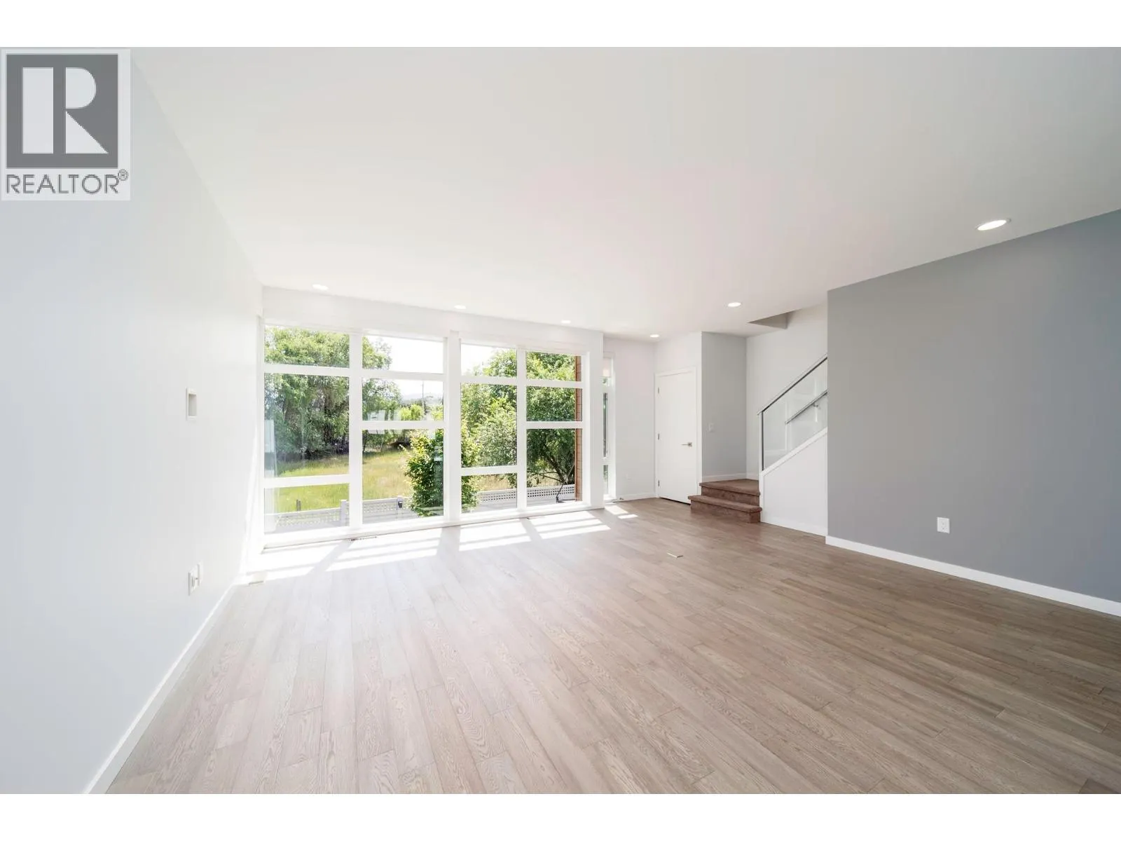 1515 Highland Drive N Unit# 29